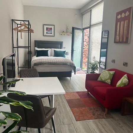 Hugo Mews Bright Studio Apartment 브레이 외부 사진