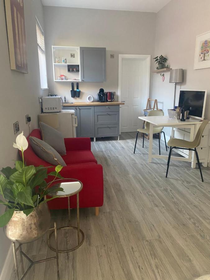 Hugo Mews Bright Studio Apartment 브레이 외부 사진